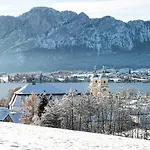 Daire Comfortable And Spacious With Garden In Mondsee Tiefgarben