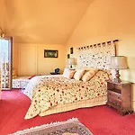 Daire Comfortable And Spacious With Garden In Mondsee Tiefgarben