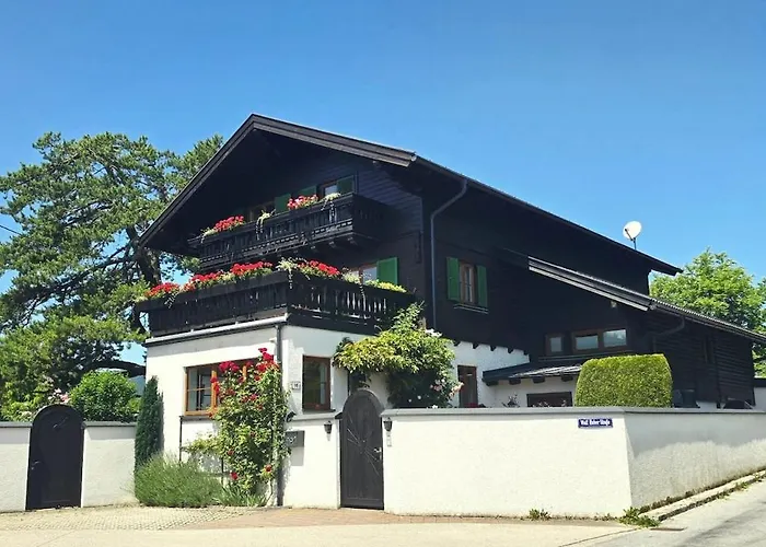 Comfortable And Spacious With Garden In Mondsee Tiefgarben * Tiefgraben