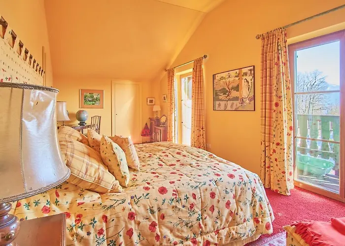 Comfortable And Spacious With Garden In Mondsee Tiefgarben Apartmán *