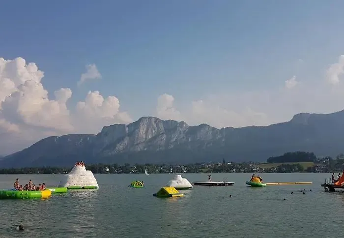 Comfortable And Spacious With Garden In Mondsee Tiefgarben